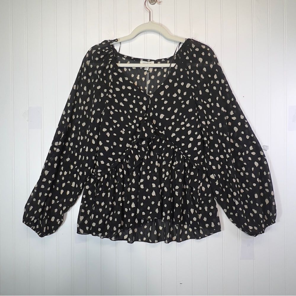 Umgee Black Satin Animal Print 3/4 Bubble Sleeve Hi-Lo Tunic Top - size M